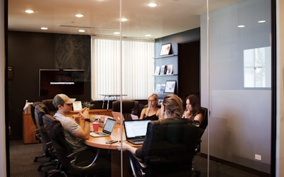 意昂体育历史战绩数据库与深度对比分析工具